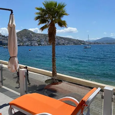 Yacht Apartment *